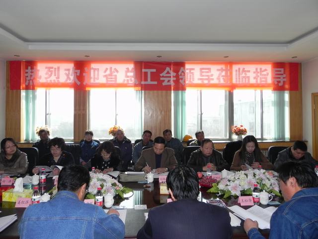 深入車間班組、&ldquo;零距離&rdquo;接觸職工、體驗職工生活、傾聽職工心聲