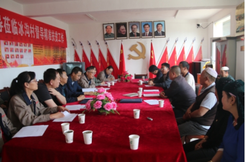 集團(tuán)黨政領(lǐng)導(dǎo)班子深入定點(diǎn)扶貧村結(jié)對幫戶實地調(diào)研推進(jìn)精準(zhǔn)扶貧工作